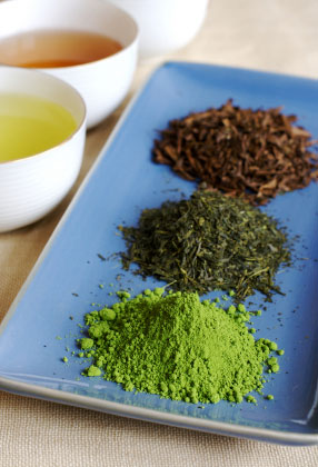 Trzy typy zielonej herbaty: Matcha (w proszku, używana na ceremoniach picia herbaty), Sencha (zwykła zielona herbata), Hojicha (palona herbata zielona z małą zawartością kofeiny)